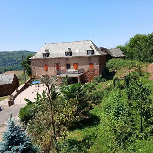 La Loge D’evelyne Hébergement de vacances Villecomtal